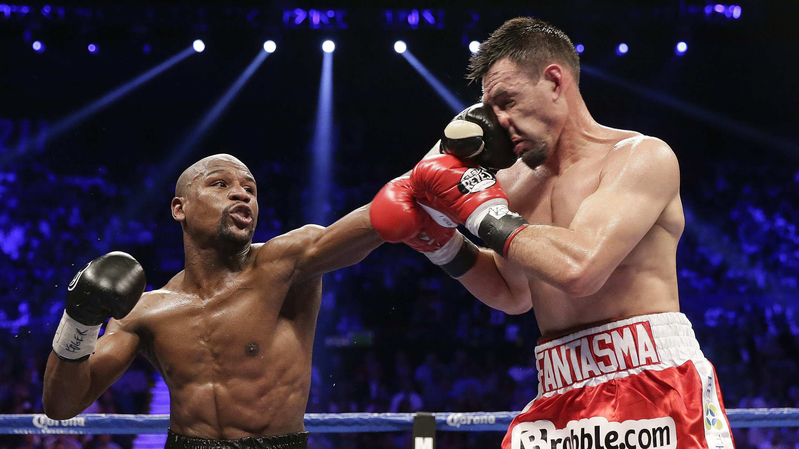 开云平台-F1新赛季揭幕战之夜，托尼完成自我救赎